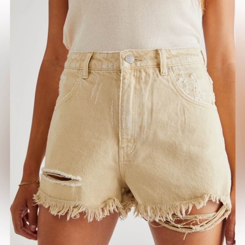 Rolla's Muted Yellow High Rise Distressed Frayed Cut-Off Dusters Shorts 30